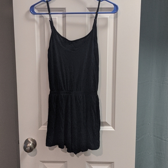 Basic Romper - Picture 2 of 3
